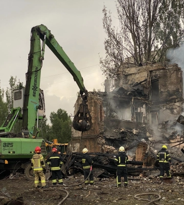 Зросла кількість загиблих внаслідок ракетного удару по Дніпру