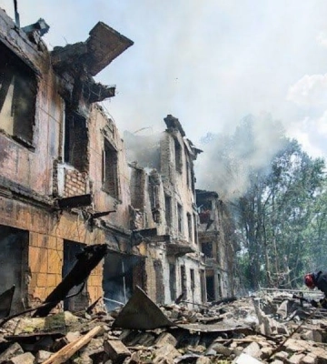 Зросла кількість загиблих внаслідок ракетного удару по Дніпру