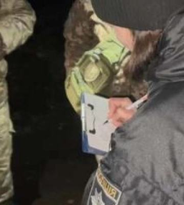 У Полтаві на зупинці затримали крадія