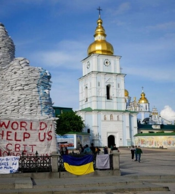 Агресор збочено відзначив День міста, – посли ЄС і Британії про атаку на Київ