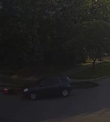 У Луцьку на перехресті зіткнулися легковик та велосипедист (відео)