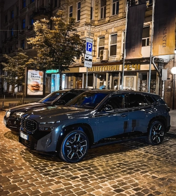 Новий розкішний кросовер BMW XM майже за $200 000 було помічено в Україні