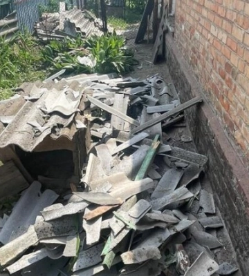 Росіяни поцілили по приватних будинках Нікополя
