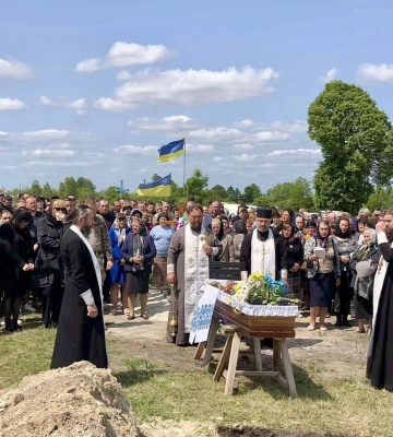 На Волині провели в останню путь кулеметника Миколу Сахарчука