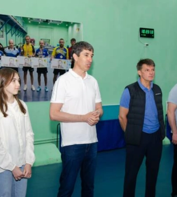 В Олександрії під час турніру з настільного тенісу зібрали майже 60 тис. грн на авто військовим 