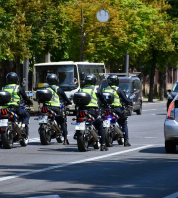 Сезон відкрито: на вулиці Києва виїжджає мотопатруль, фото
