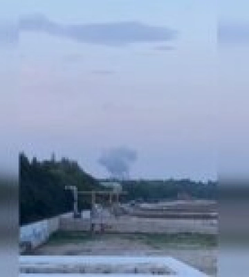 В сети пишут о &quot;прилетах&quot; в Бердянске и Мариуполе – фото, видео