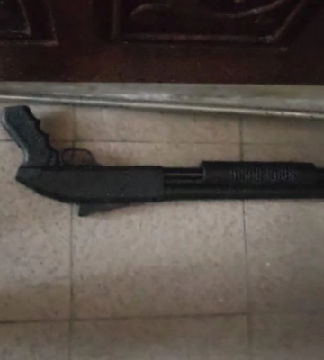 В центрі Одеси чоловік погрожував містянам зброєю