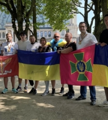 Ветеран із Вінниччини Роман Кашпур пробіг на протезі Брюссельський напівмарафон