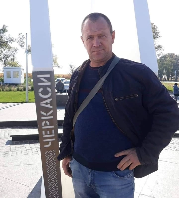 Понад рік вважали безвісти зниклим: на Черкащині попрощались із загиблий воїном