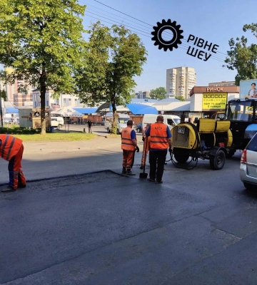 У центрі Рівного буде сучасна і комфортна автостоянка