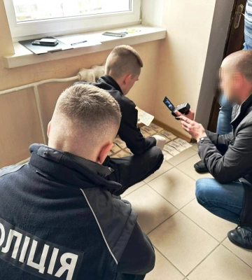 У Рівному судитимуть посадовця за одержання неправомірної вигоди