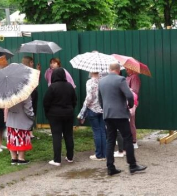 У Кропивницькому проти забудови прибудинкової зони виступили місцеві жителі (відео)