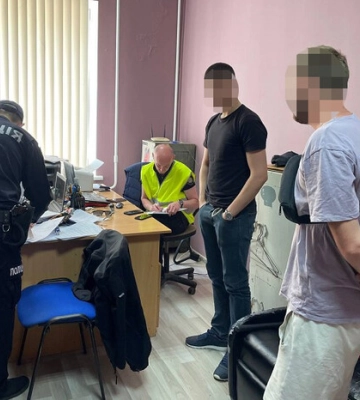 У Києві затримано двох чоловіків, які знімали роботу ППО