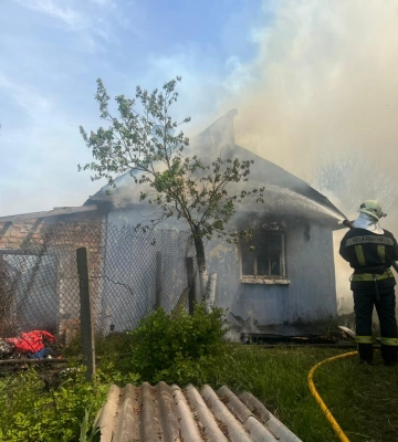 У селі у Рівненському районі горіла будівля (ФОТО)