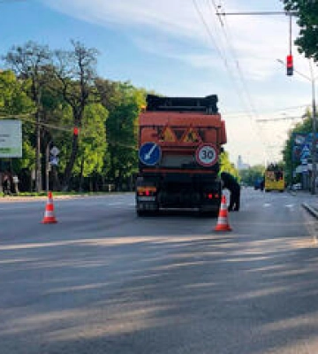 Ремонт доріг у Полтаві: фрезерування глибоких ям