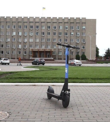 Що думають мешканці Ізмаїла щодо прокату електросамокатів у місті (опитування)