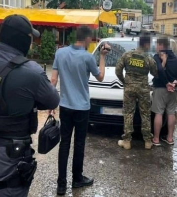 Полиция поймала "таксистов": за дорого они предоставляли уклонистам особую услугу