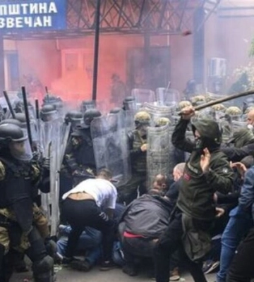 У Косові тривають сутички між солдатами НАТО та сербськими протестувальниками