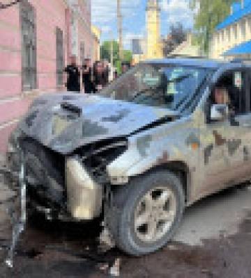 ДТП на Львовщине: нетрезвая водитель сбила полицейского на тротуаре