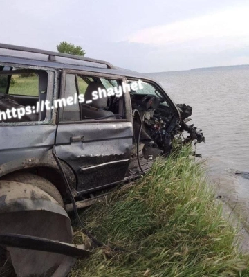 На Миколаївщині позашляховик підірвався на міні