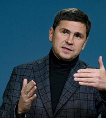 &quot;Возможно, не все дроны готовы атаковать Украину и возвращаются к своим создателям&quot;: Подоляк прокомментировал атаку москвы БПЛА