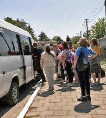 Черги на маршрутку: у дачників під Луцьком – проблеми з доїздом (фото, відео)