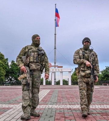 В оккупированном Мелитополе и Михайловке раздались взрывы: прилетело по базам оккупантов, — Федоров