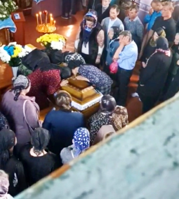 На прощання з Героєм з Волині, загиблим на війні, прийшло все село