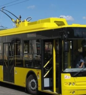 У Сумах через зниження напруги зупинили тролейбуси, частина міста - без світла
