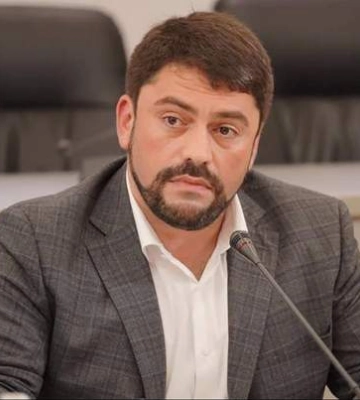 Депутат Киевсовета сбежал из Украины: прокурор просит о международном розыске