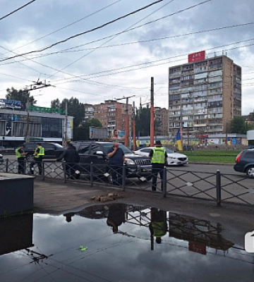 В Кривом Роге столкнулись маршрутка и легковое авто