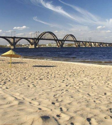 Чи забороняється цього літа купатись на пляжах Дніпра