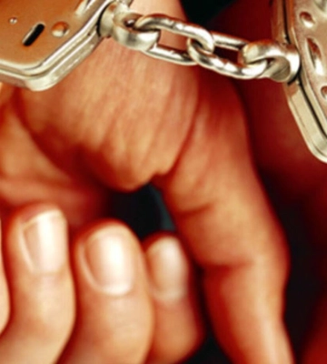 У Росії затримали українку, яка допомагала повертати викрадених дітей ‒ ЗМІ