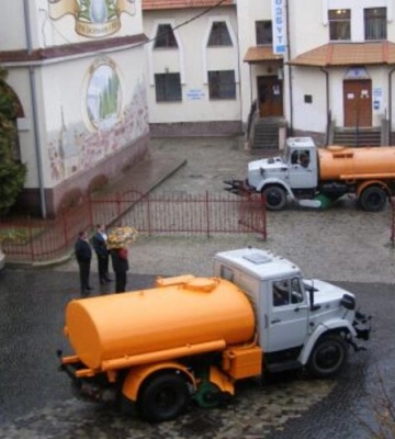Шість адрес, де працюватимуть водовозки у Львові через аварію на водогоні