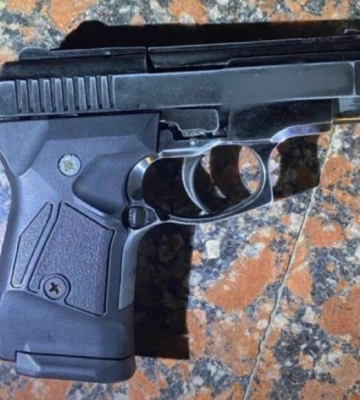 У мешканця Полтавського району поліцейські виявили предмет, схожий на пістолет