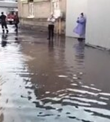 Запорожье за пять часов залило двухмесячной нормой осадков – видео последствий