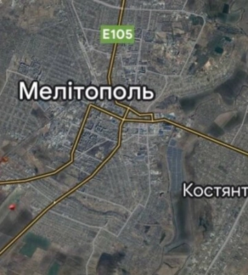 В Мелитополе прогремели взрывы, над захваченным оккупантами заводом поднимается дым — фото