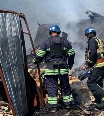 В Сумской области из-за обстрела возник пожар