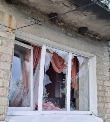 Окупанти вранці атакували підприємство на Дніпропетровщині, є руйнування: постраждав 8-річний хлопчик. Фото
