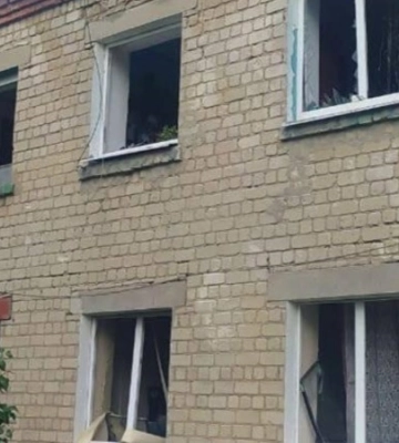 Окупанти вранці атакували підприємство на Дніпропетровщині, є руйнування: постраждав 8-річний хлопчик. Фото