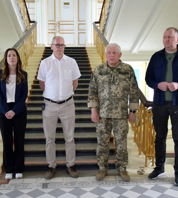 Посли Швеції і Фінляндії відвідали одне із найбільш постраждалих від російської агресії місто Сумщини