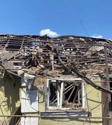 Окупанти атакували Нікопольщину: є постраждала, майже тисяча жителів лишилися без світла