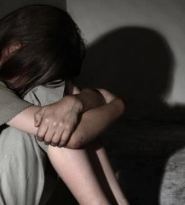 На Київщині підлітки після спиртного зґвалтували 11-річну дівчинку, а 22-річний чоловік знімав це на відео