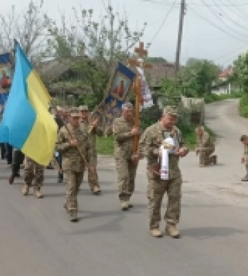 Острог прощався із померлим Героєм Тарасом Латишевим