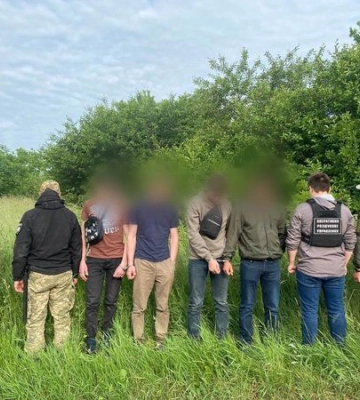 Шістьох порушників кордону затримали прикордонники на Закарпатті