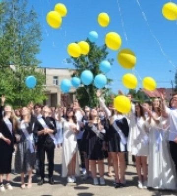 У ковельських школах пролунав останній дзвоник
