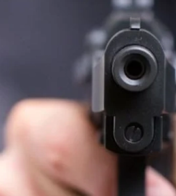 Лікарі рятують львівського школяра, якому вистрілили в груди