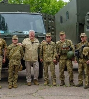 81-я ОАЭМБр получила 3 передвижных авторемонтных мастерских и 5 банно-прачечных комплексов. ФОТО