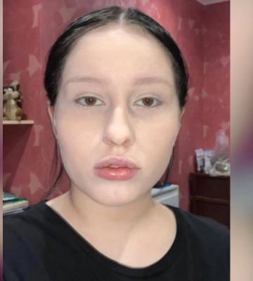 В Днепре ищут 16-летнюю девушку: фото и приметы